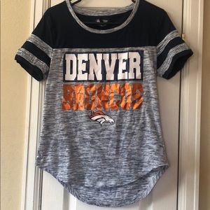 Denver Broncos tee